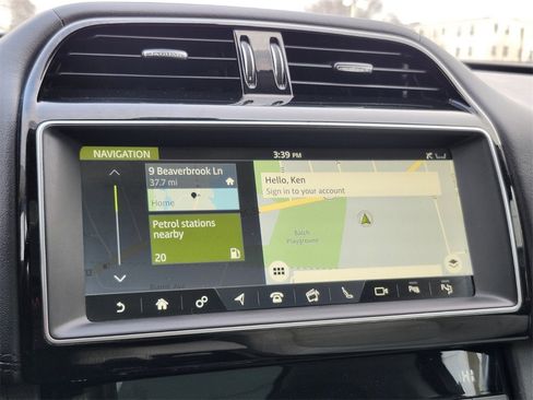 Used 2019 Jaguar F-PACE Prestige image 20