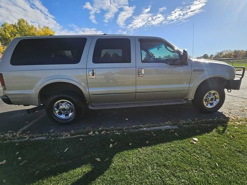 Used 2004 Ford Excursion Limited image 6