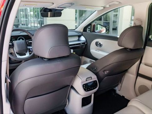 New 2026 Hyundai Ioniq 9 SEL image 16