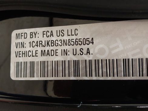 Used 2022 Jeep Grand Cherokee L Limited w/ Black Appearance Package AWD/4WD image 30