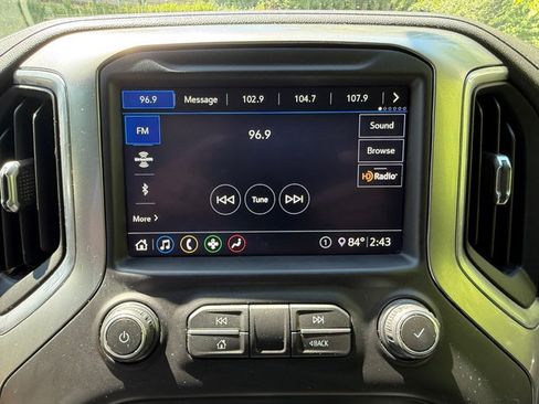 Used 2020 Chevrolet Silverado 1500 LT w/ Texas Edition AWD/4WD image 21