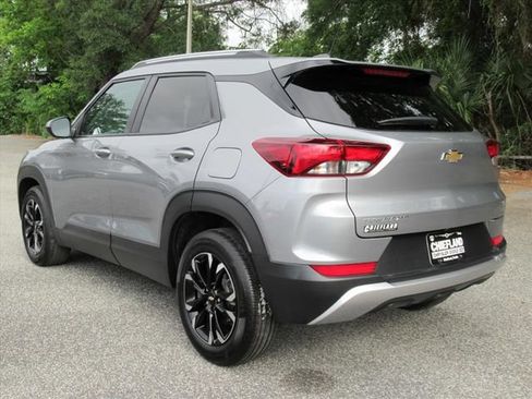 Used 2023 Chevrolet TrailBlazer LT FWD image 5