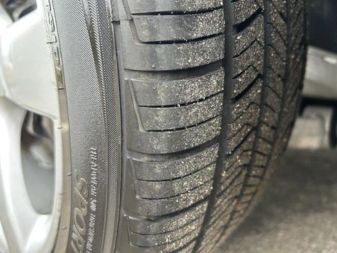 Used 2006 Pontiac Solstice Convertible w/ Premium Package image 10