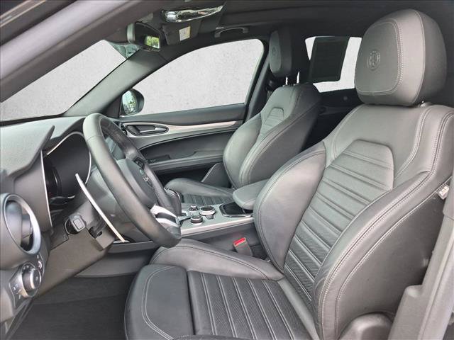 Used 2024 Alfa Romeo Stelvio Veloce AWD/4WD image 17
