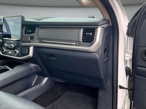 Used 2022 Ford Expedition XLT AWD/4WD image 26