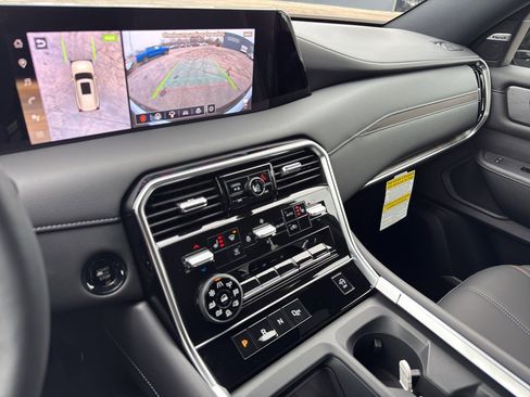 New 2026 Nissan Armada SL image 21