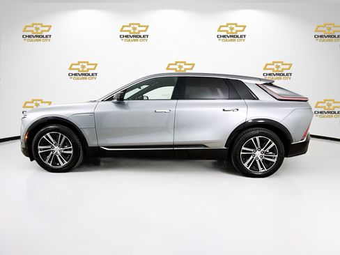 Used 2025 Cadillac Lyriq Luxury RWD image 4