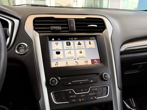 Used 2018 Ford Fusion SE w/ Equipment Group 602A FWD image 33