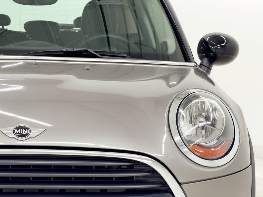 Used 2017 MINI Cooper 4-Door Hardtop FWD image 12