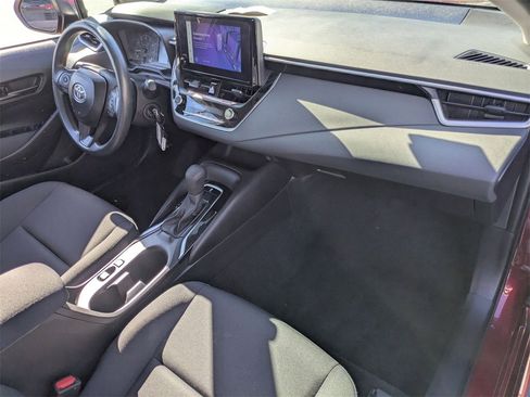 Used 2025 Toyota Corolla LE image 29