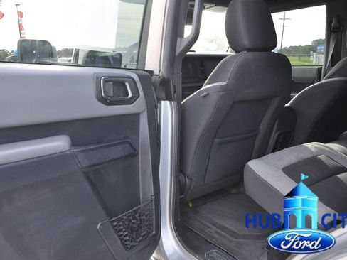 Used 2023 Ford Bronco 4-Door AWD/4WD image 13
