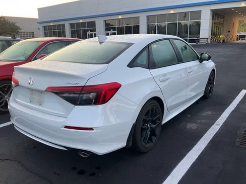 Used 2023 Honda Civic Sport image 6