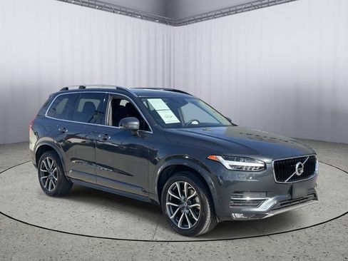 Used 2017 Volvo XC90 T6 Momentum w/ Vision Package AWD/4WD image 5