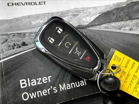 Used 2023 Chevrolet Blazer LT w/ Convenience Package FWD image 15