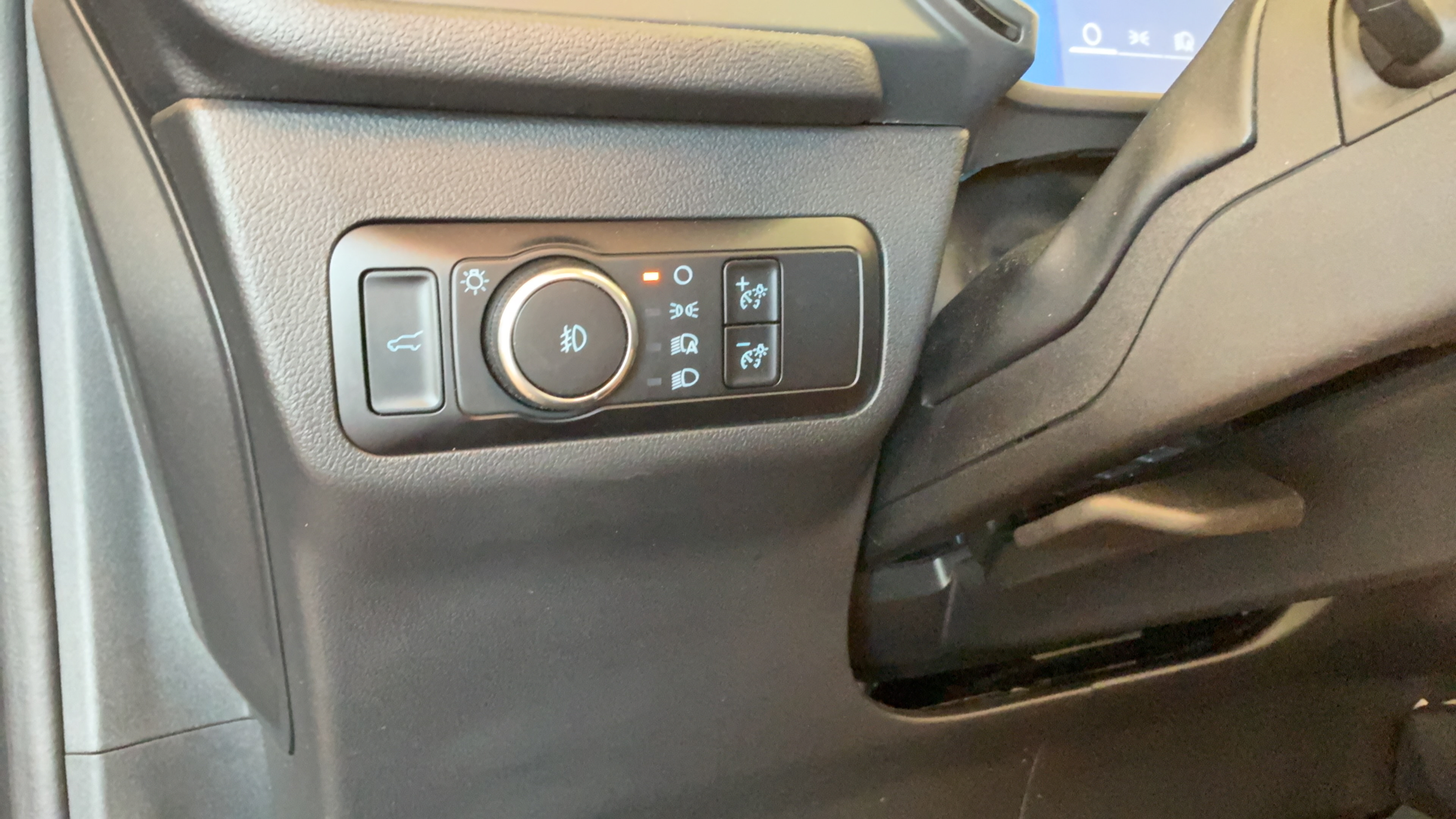 Used 2025 Ford Escape ST-Line Select AWD/4WD image 19