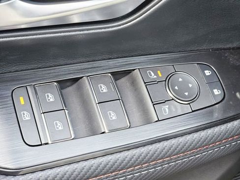 New 2026 Nissan Kicks SR w/ Cold Weather Package FWD image 21