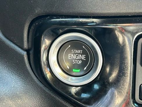 Certified 2024 Chevrolet Silverado 2500 LTZ w/ LTZ Convenience Package image 26