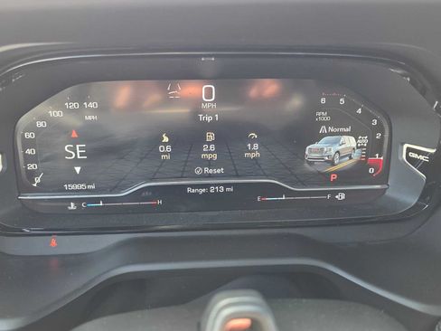 Used 2024 GMC Yukon XL Denali w/ Advanced Technology Package AWD/4WD image 26