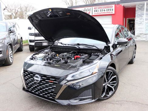 Used 2024 Nissan Altima 2.5 SR image 48