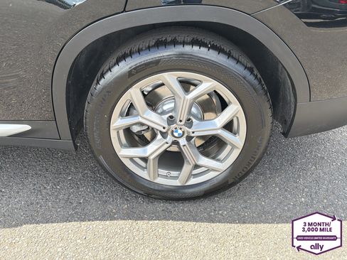 Used 2025 BMW X4 xDrive30i AWD/4WD image 25