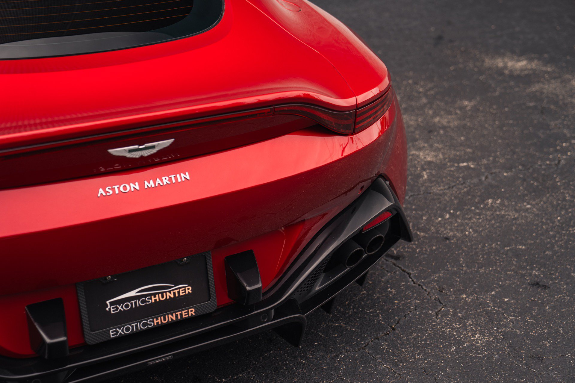 Used 2019 Aston Martin V8 Vantage Coupe RWD image 19