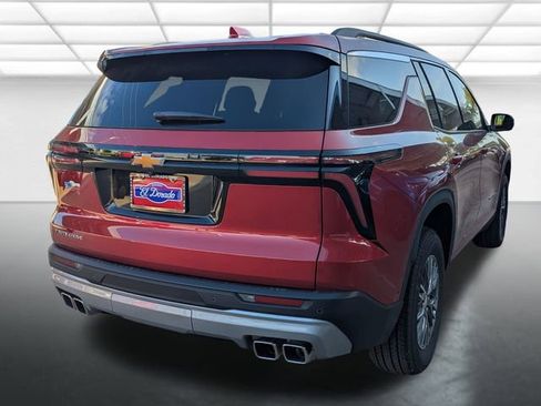 New 2025 Chevrolet Traverse LT w/ Enhanced Driving Package image 3