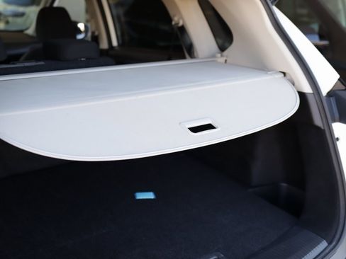 Used 2022 Nissan Rogue S image 25