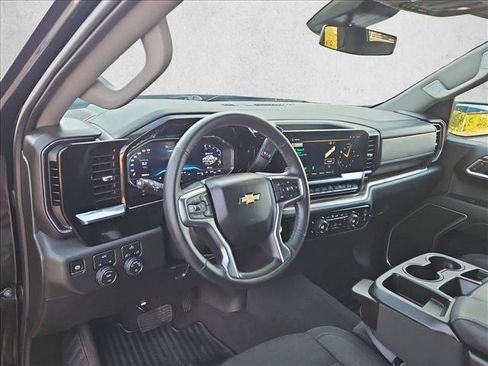 Certified 2025 Chevrolet Silverado 1500 LT AWD/4WD image 10