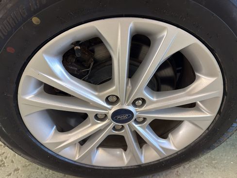 Used 2018 Ford Escape SE FWD image 37