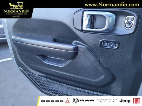 Used 2019 Jeep Wrangler Unlimited Rubicon AWD/4WD image 15
