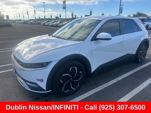 Used 2024 Hyundai Ioniq 5 SE RWD image 2