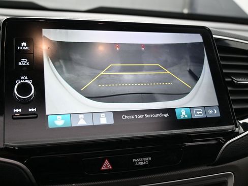 Used 2025 Honda Ridgeline TrailSport image 12