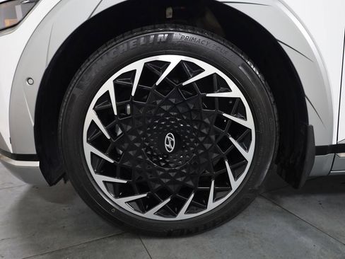 Used 2023 Hyundai Ioniq 5 Limited image 36