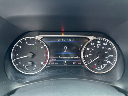 Used 2025 Nissan Sentra SV image 7