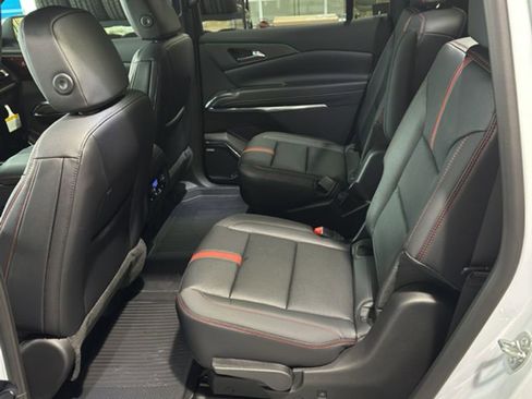 New 2026 Chevrolet Traverse RS w/ LPO, Floor Liner Package image 14