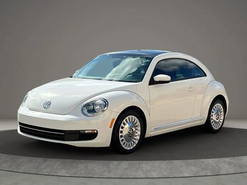 Used 2013 Volkswagen Beetle 2.5 image 7