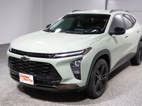 Used 2025 Chevrolet Trax ACTIV w/ Driver Confidence Package image 30