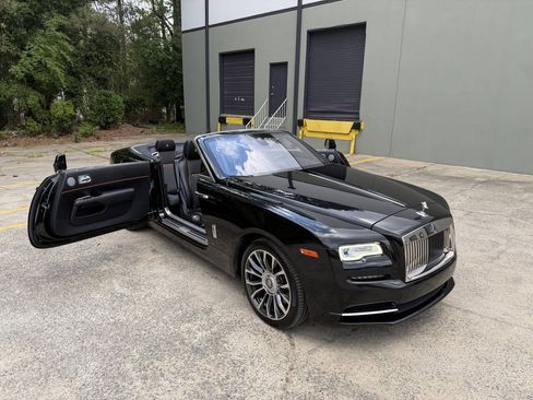 Used 2018 Rolls-Royce Dawn RWD image 1