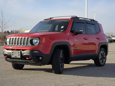 Used 2016 Jeep Renegade Trailhawk image 10