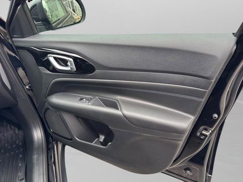 New 2026 Jeep Compass Latitude image 35