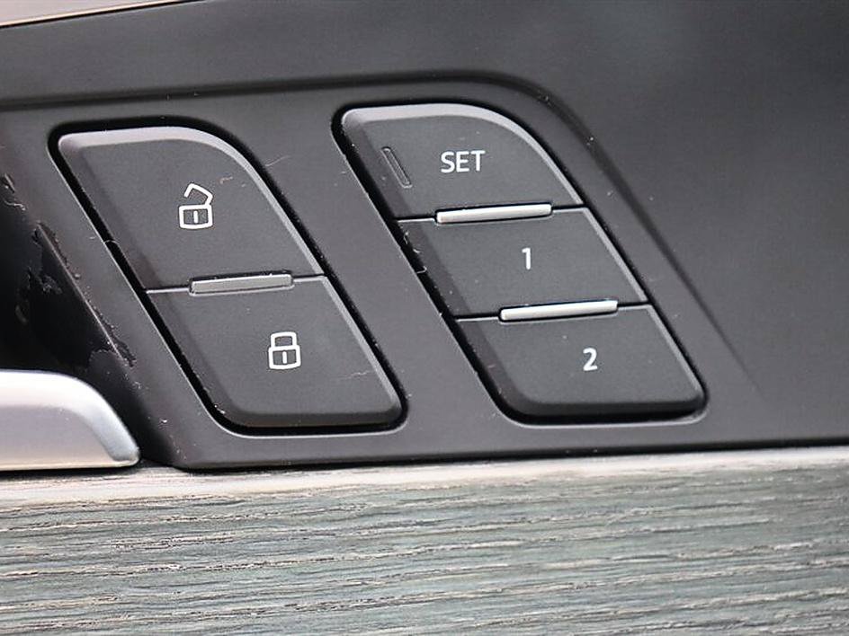 Used 2018 Audi A4 2.0T Ultra Premium w/ Convenience Package FWD image 27