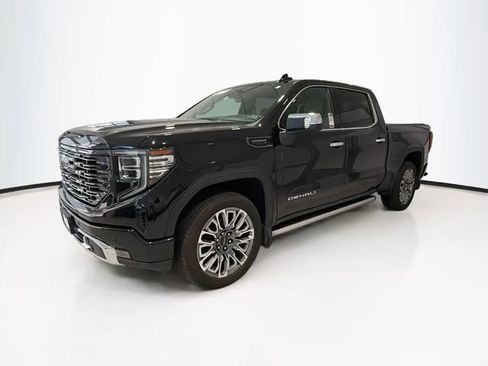 Used 2024 GMC Sierra 1500 Denali Ultimate AWD/4WD image 3