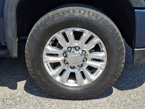 Used 2022 GMC Sierra 2500 Denali AWD/4WD image 29