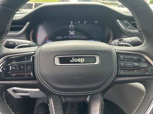 Certified 2023 Jeep Grand Cherokee Overland AWD/4WD image 11