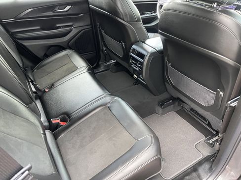 New 2025 Jeep Grand Cherokee Altitude image 25