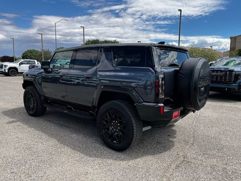 New 2025 GMC Hummer EV 2X w/ LPO, Dark Essentials Package image 7