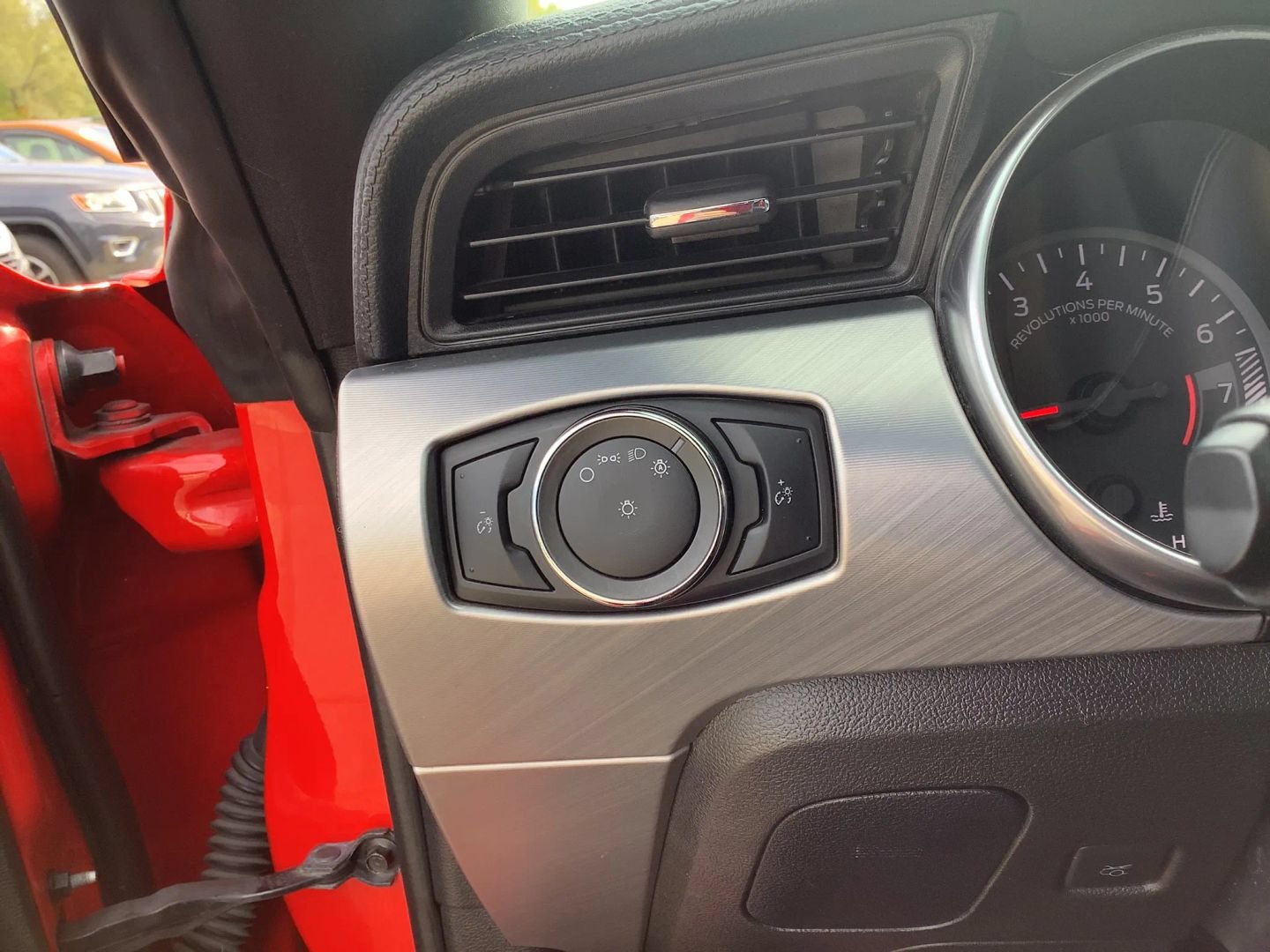 Used 2022 Ford Mustang Premium RWD image 37
