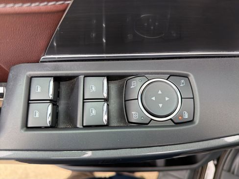 Used 2022 Ford F150 Lariat AWD/4WD image 16