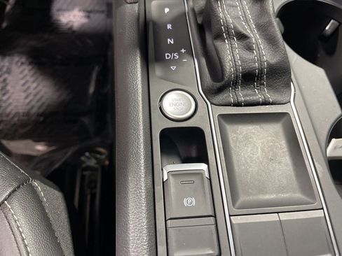 Used 2022 Volkswagen Atlas SE image 28