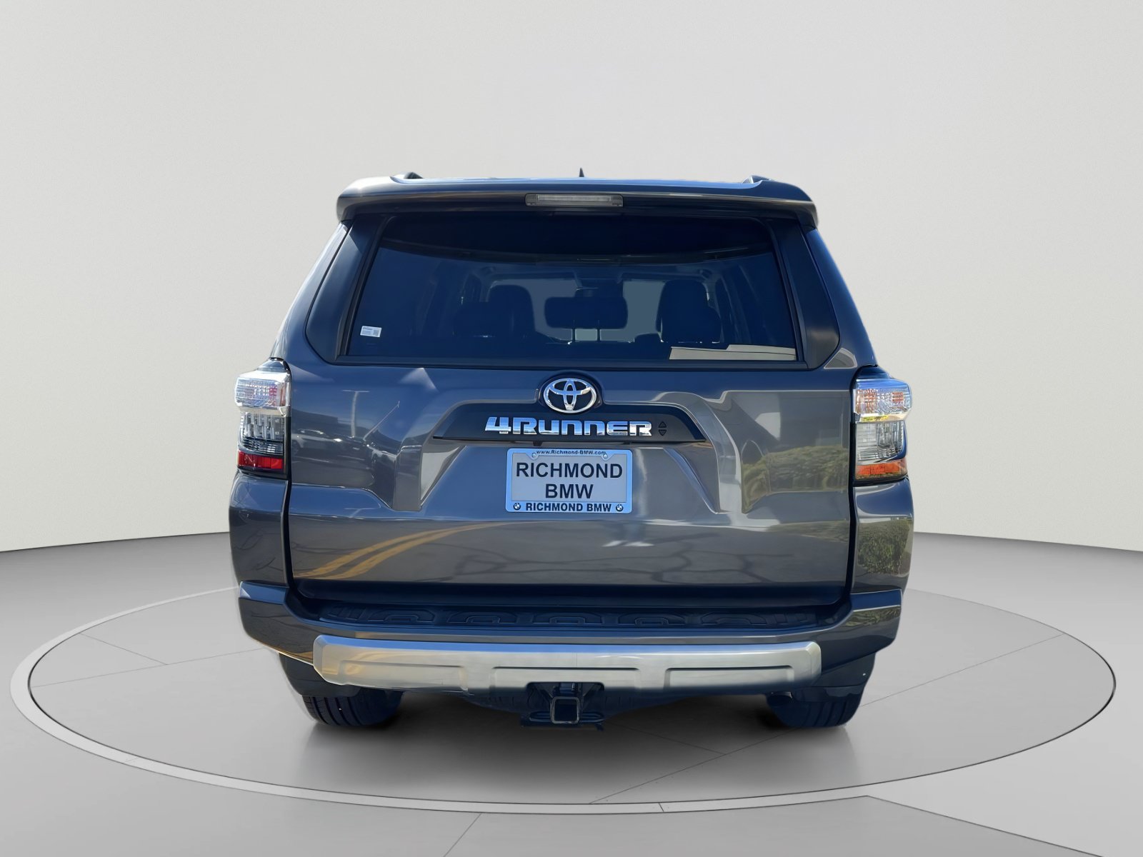 Used 2021 Toyota 4Runner TRD Off-Road Premium w/ Moonroof Package AWD/4WD image 4
